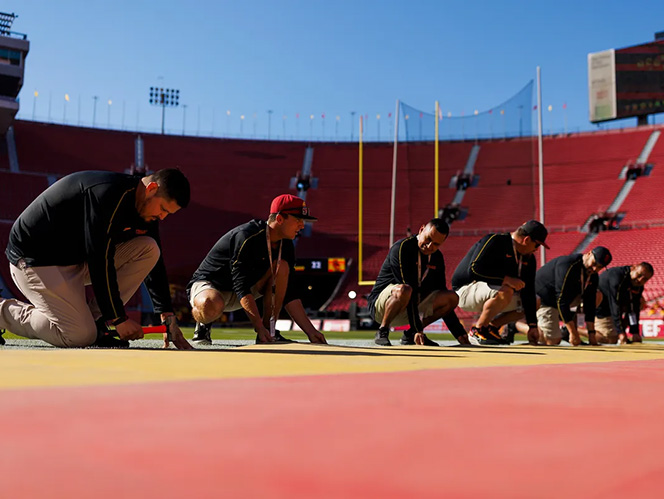 241116 012 usc grounds crew original